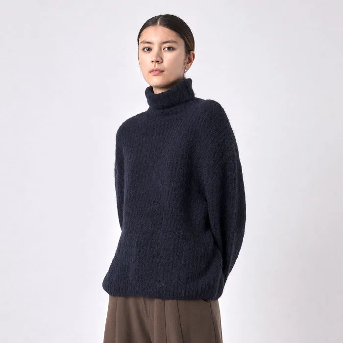 7115 By Szeki Woman Brushed Airy Turtleneck Sweater Navy