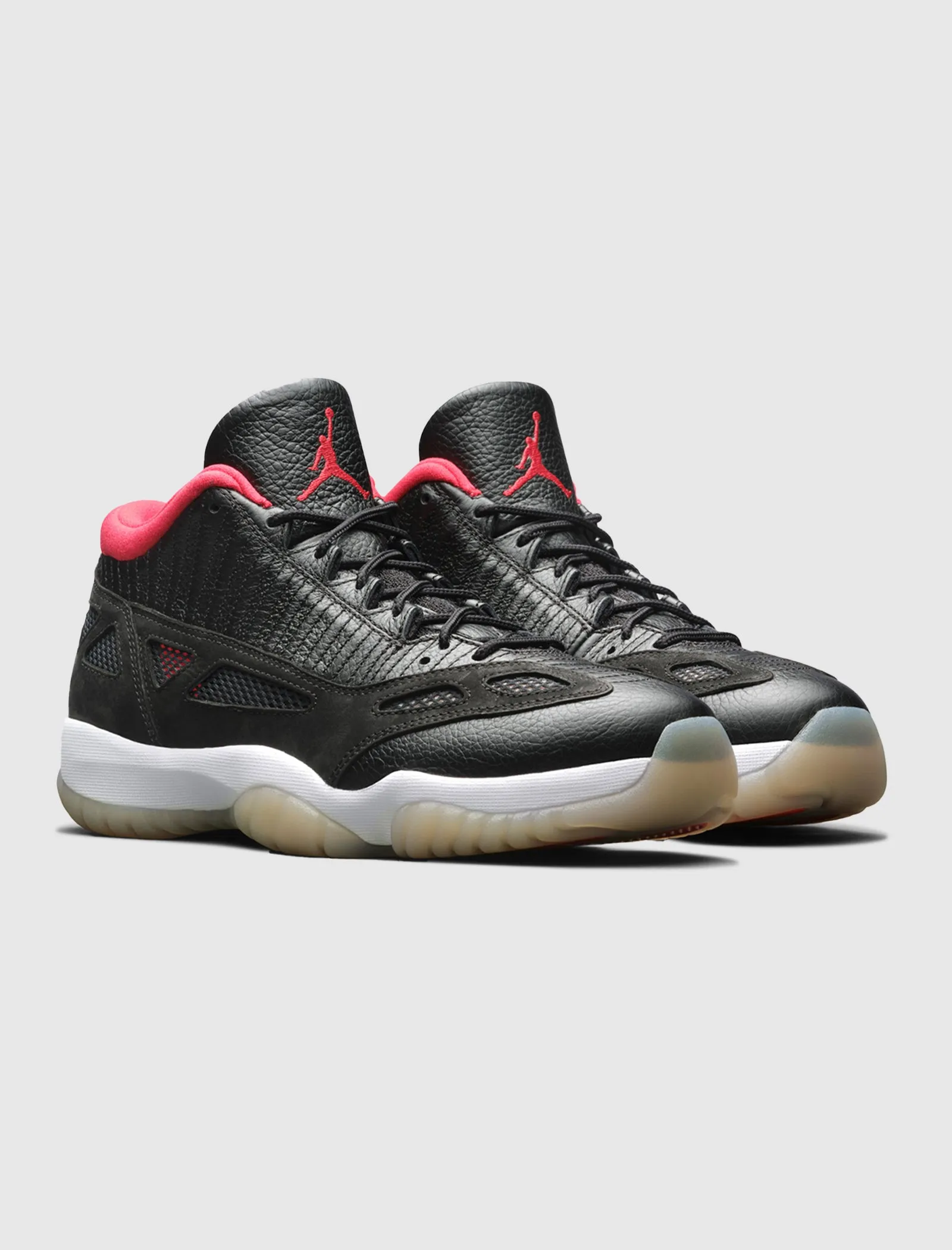 AIR JORDAN 11 LOW IE BRED