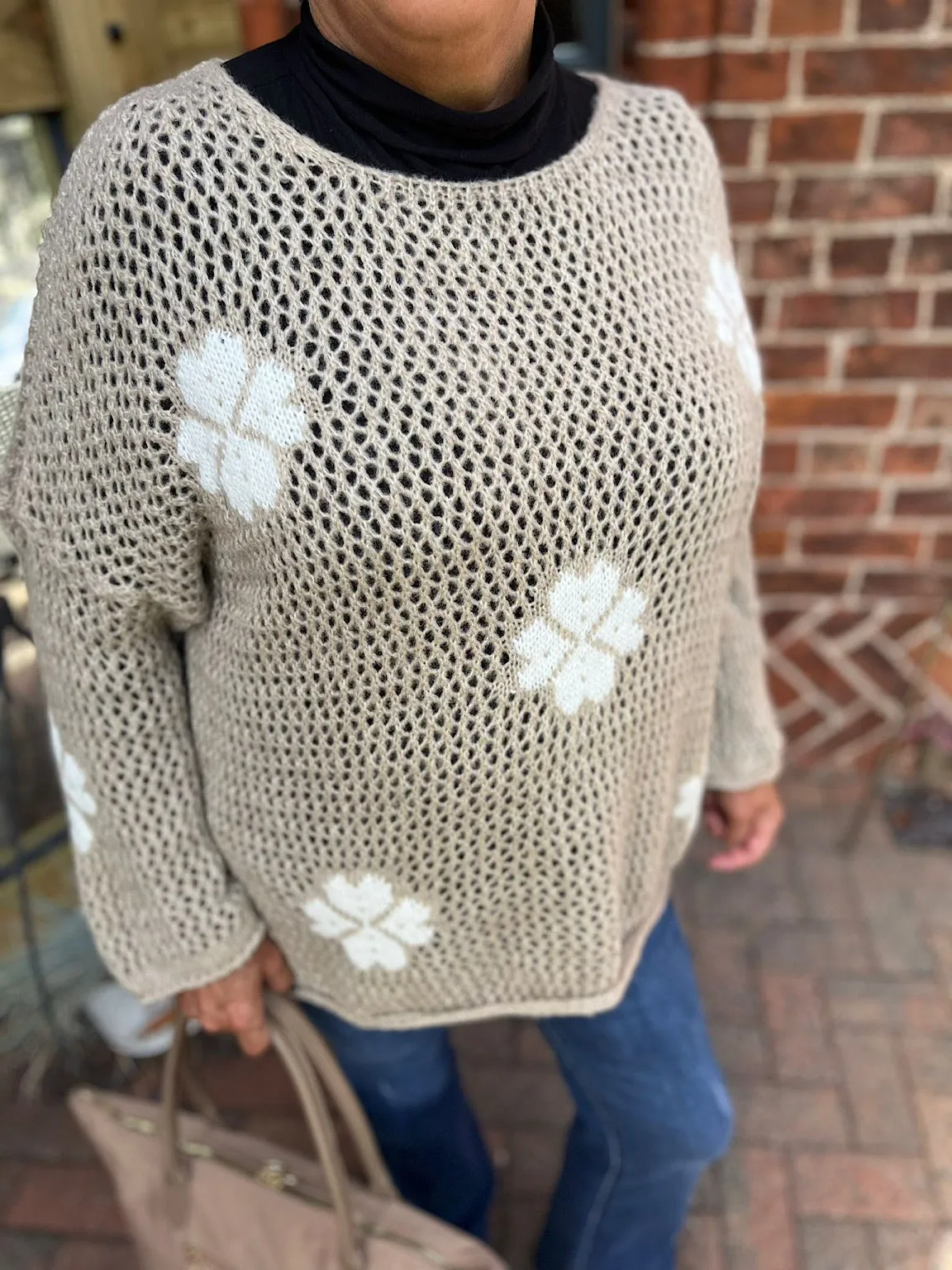 Four Leaf Clover Loose Knit Fray