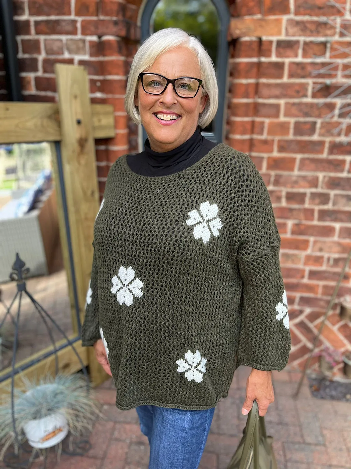 Four Leaf Clover Loose Knit Fray