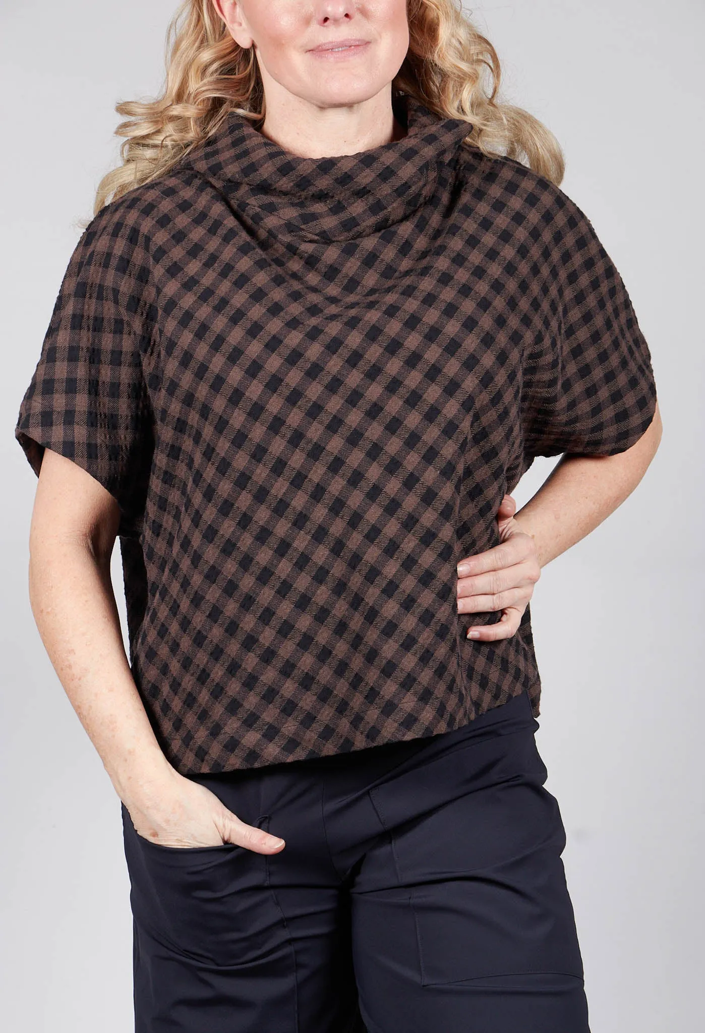 Shirt Diva in Brown/Black