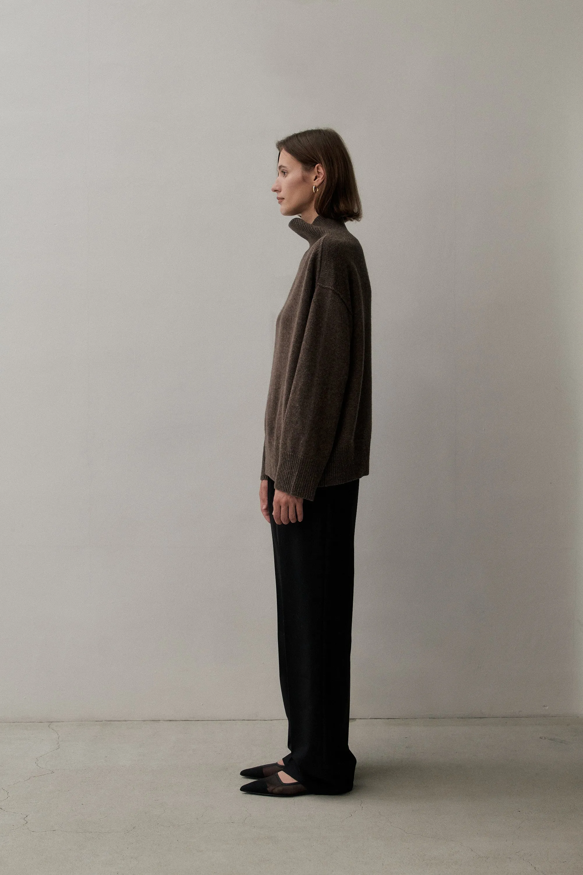 THE CLASSIC TURTLENECK - CHESTNUT BROWN