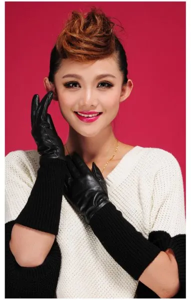 Women's leather gloves with acrylic sleeve extension